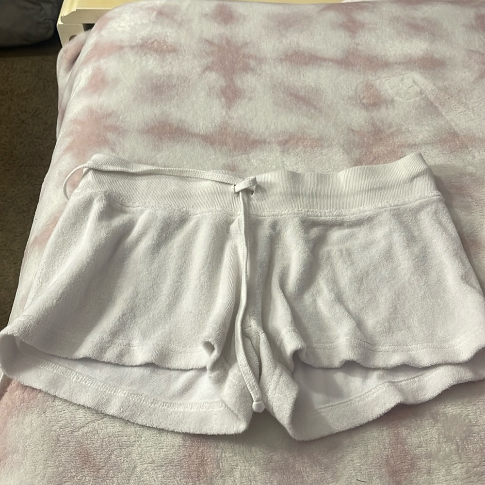 white hard tails
